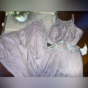 new size 7 womans lilac color formal maxi dress